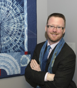 Thomas Roach with his work "Interstellar Space"; Photo Bayne Stanley