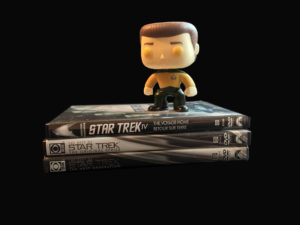 data-start-trek-dvds_1-all-black-bg